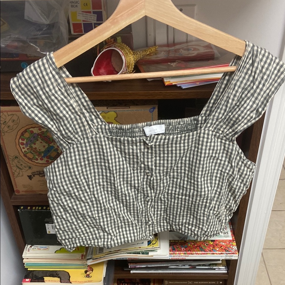 OAK + FORT Black and White Sleeveless Crop Blouse